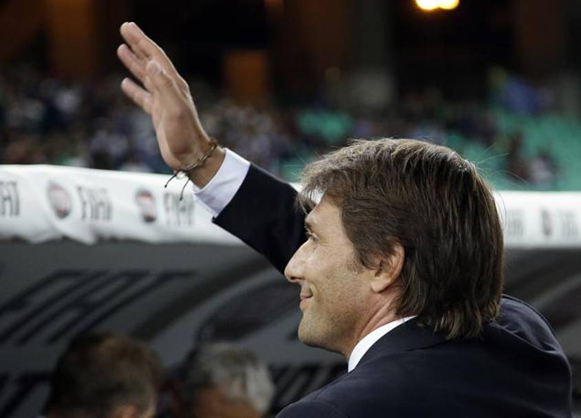 Il tecnico saluta i tifosi: a Bari ricordano bene la promozione in Serie A nel 2008-09. Ap